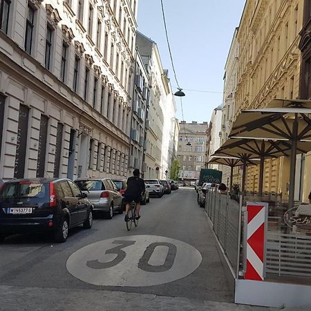 Gorgeous Viennese Apartment 10 Min To City Center 외부 사진